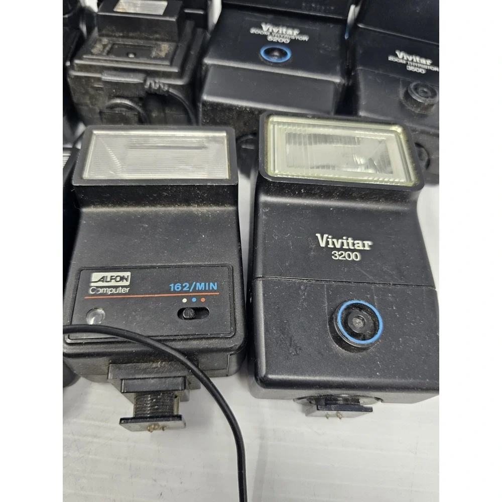 LOT‎ of 9 Mixed  Film and Digital Camera Flashes Alfon, Vivrtar, Argus,  & More